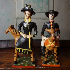 Amazona e peralta a cavalo