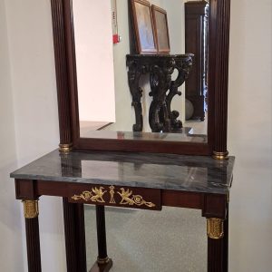 Par credências com espelho