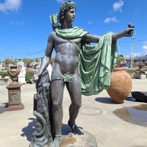 Estátua em bronze