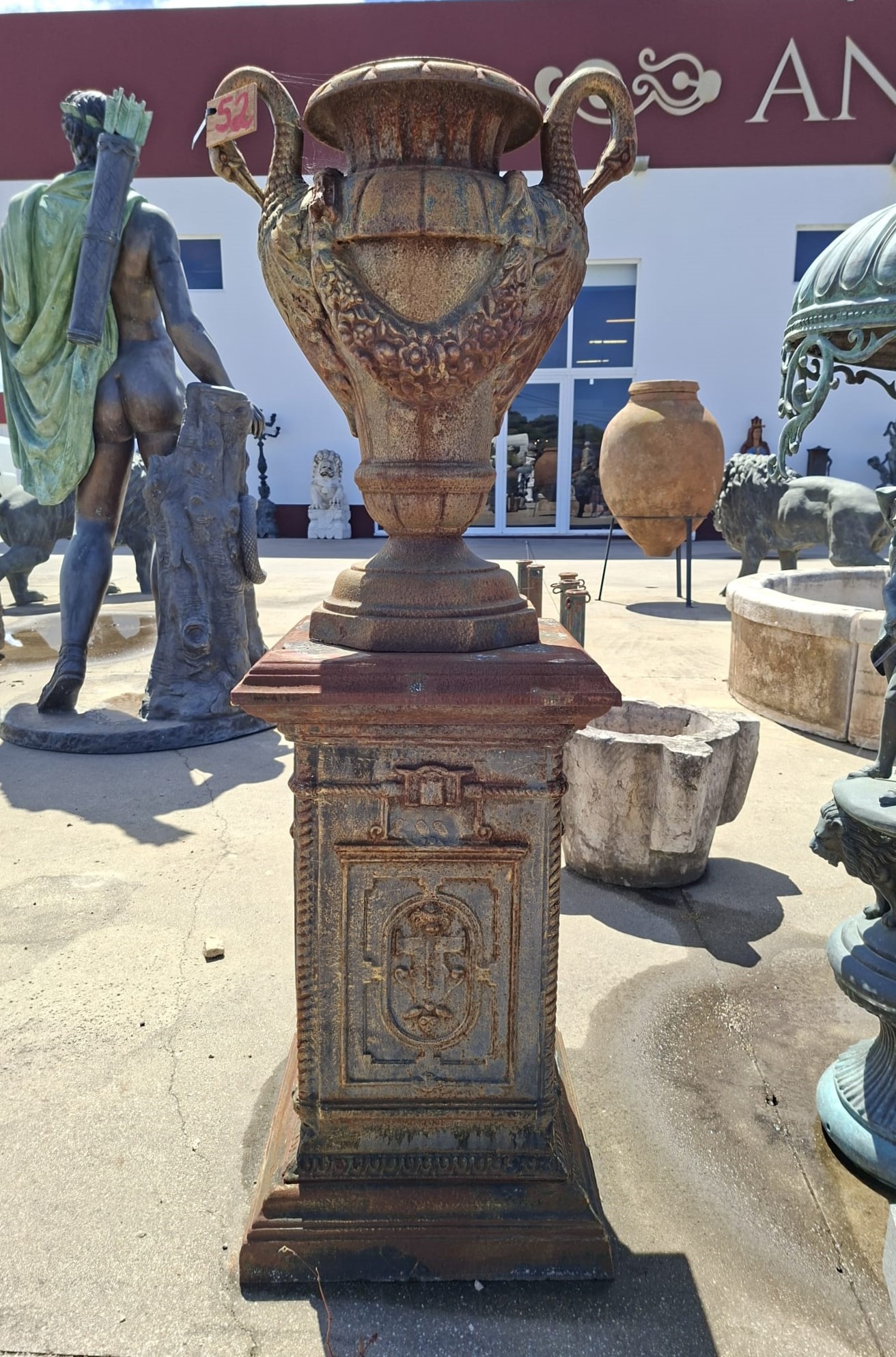 Vase with pedestal