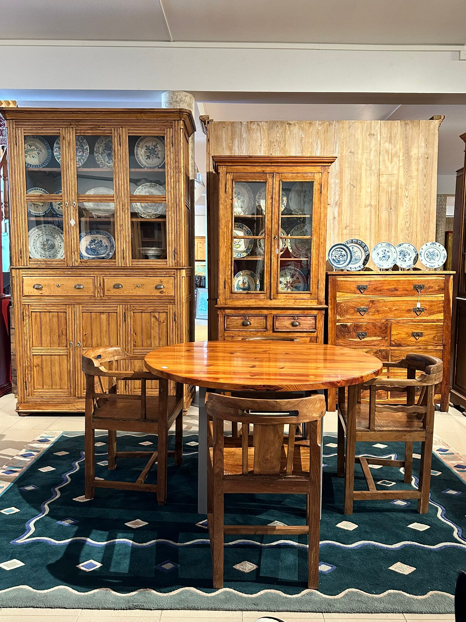 Round table