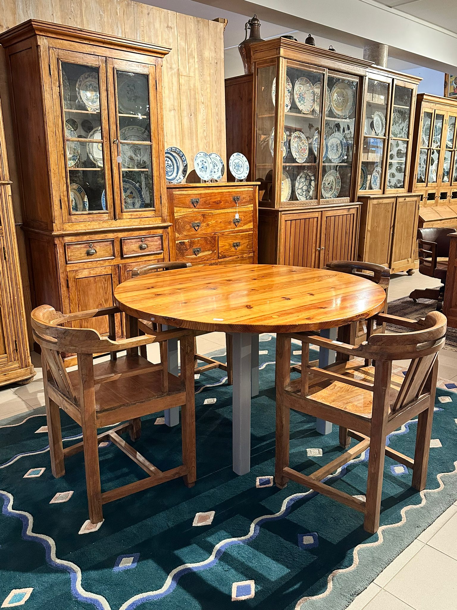 Round table