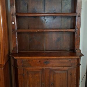 Cabinet with shelves